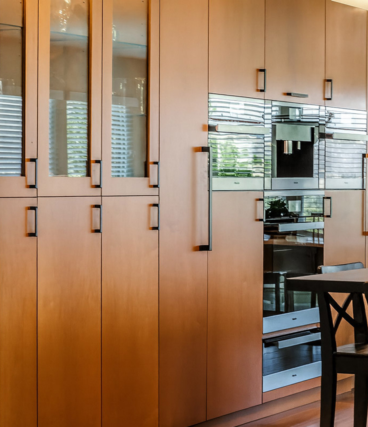 bold kitchen back splash with custom cabinets
